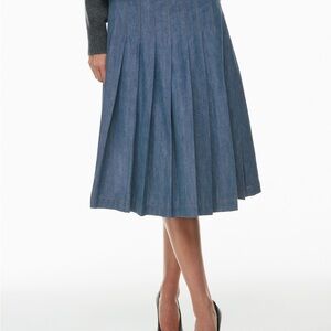 *NWT* Aritzia Midi Skirt